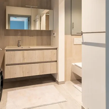 Modern W Private Yard, Cleaning Included Villa *