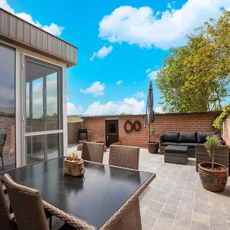Villa Modern W Private Yard, Cleaning Included Middelkerke
